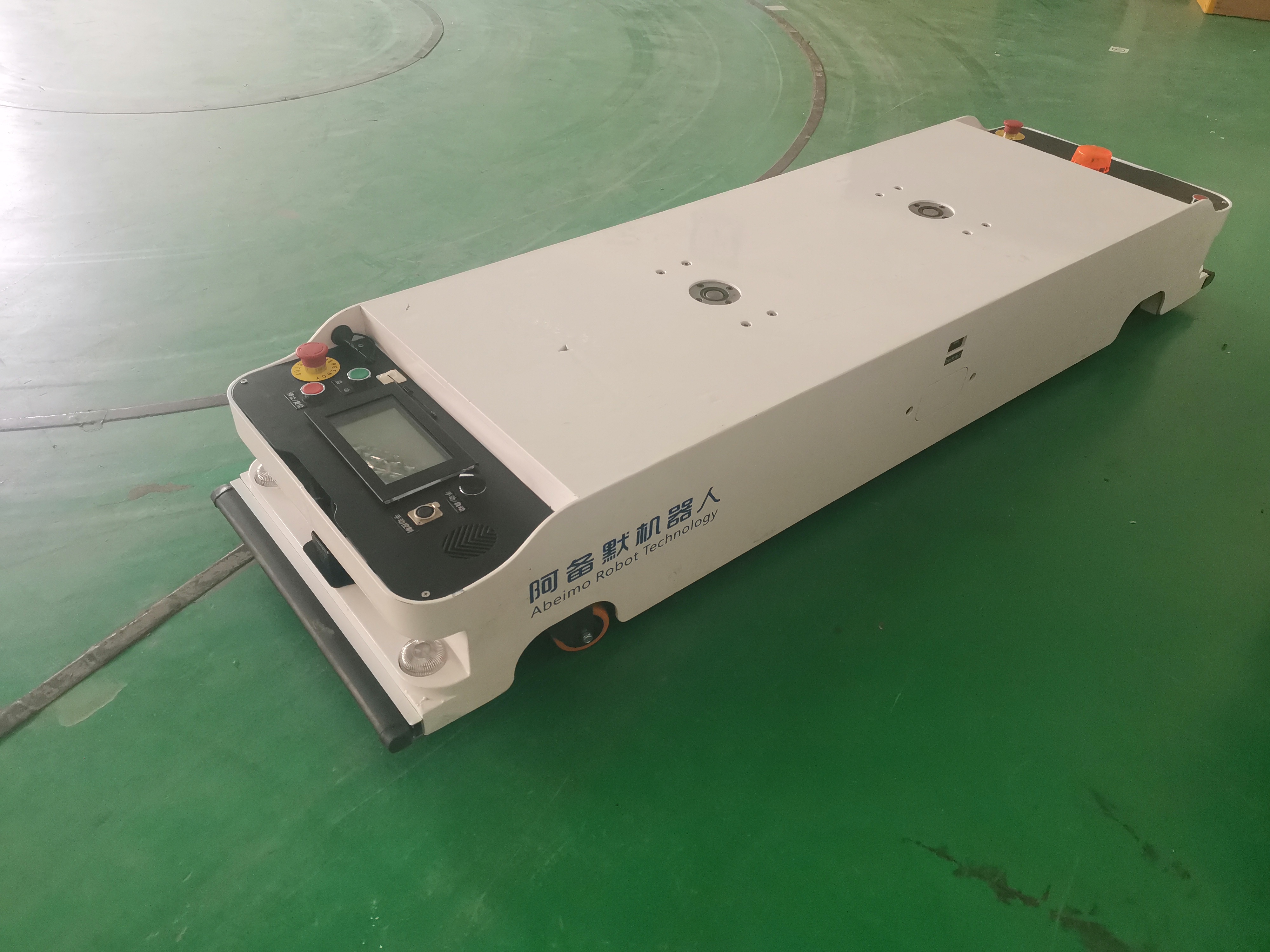 磁导航潜伏牵引式AGV